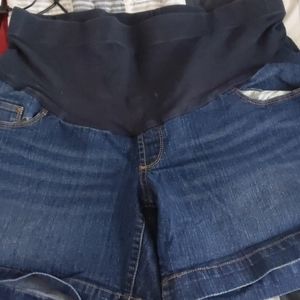 Maternity shorts
